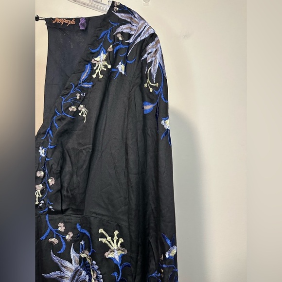 Free People Gypsy Rose Jumpsuit Floral Embroidered Black Size 6 Wide Leg - Picture 5 of 11